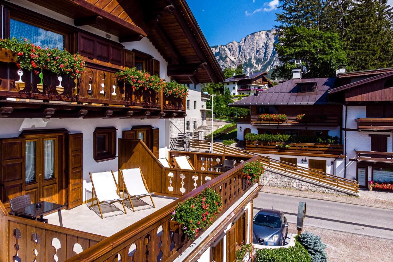 Hotel Natale Кортіна-д'Ампеццо Екстер'єр фото